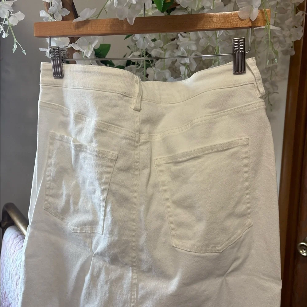 Anthropologie DOLAN Side- Slit White Midi Pencil Skirt with Side Thigh Slit